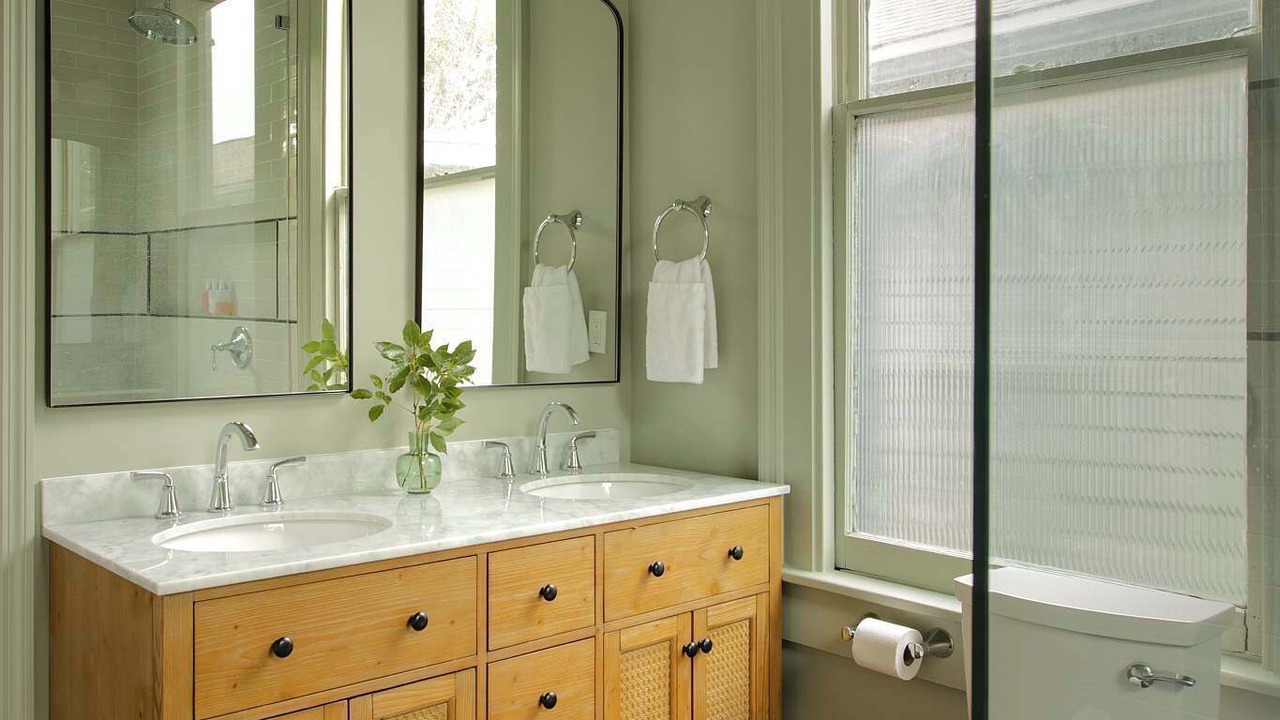 Photo of Bathroom in Dixon Park