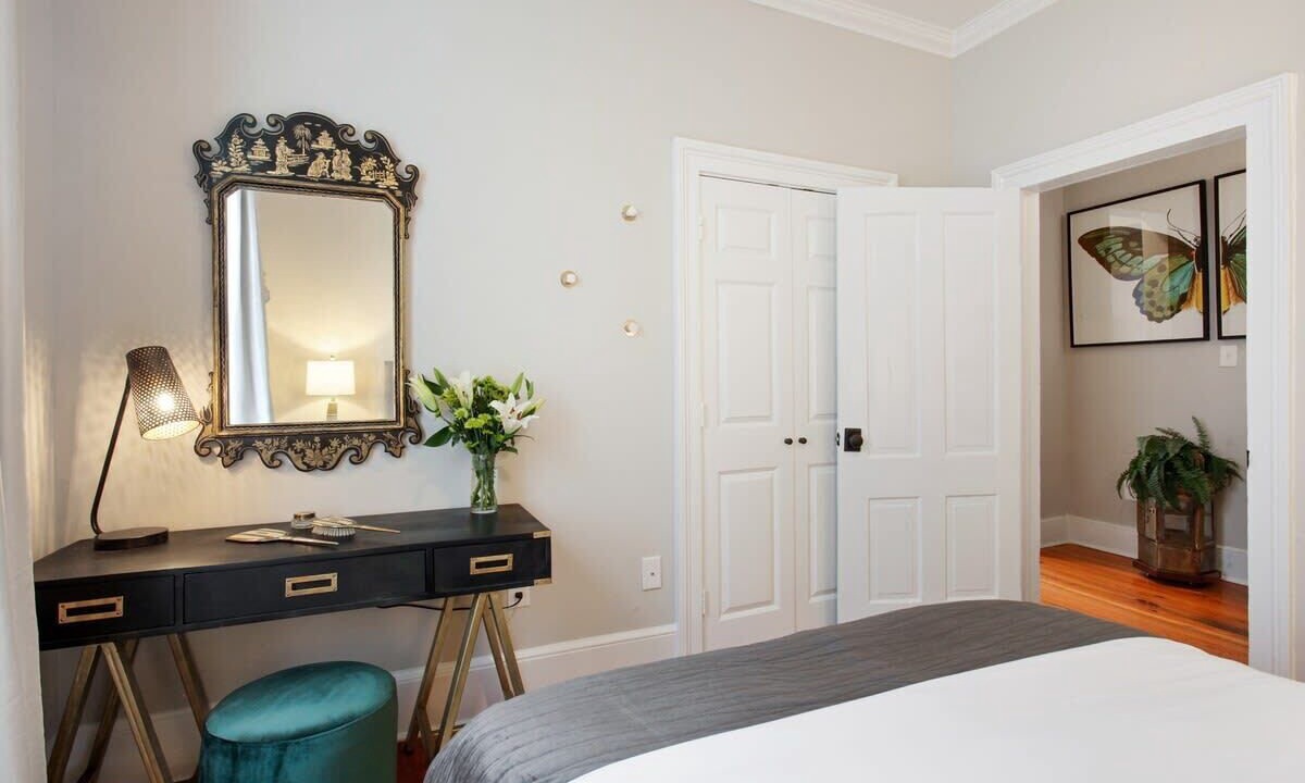 Photo of Bedroom in Beach Institute