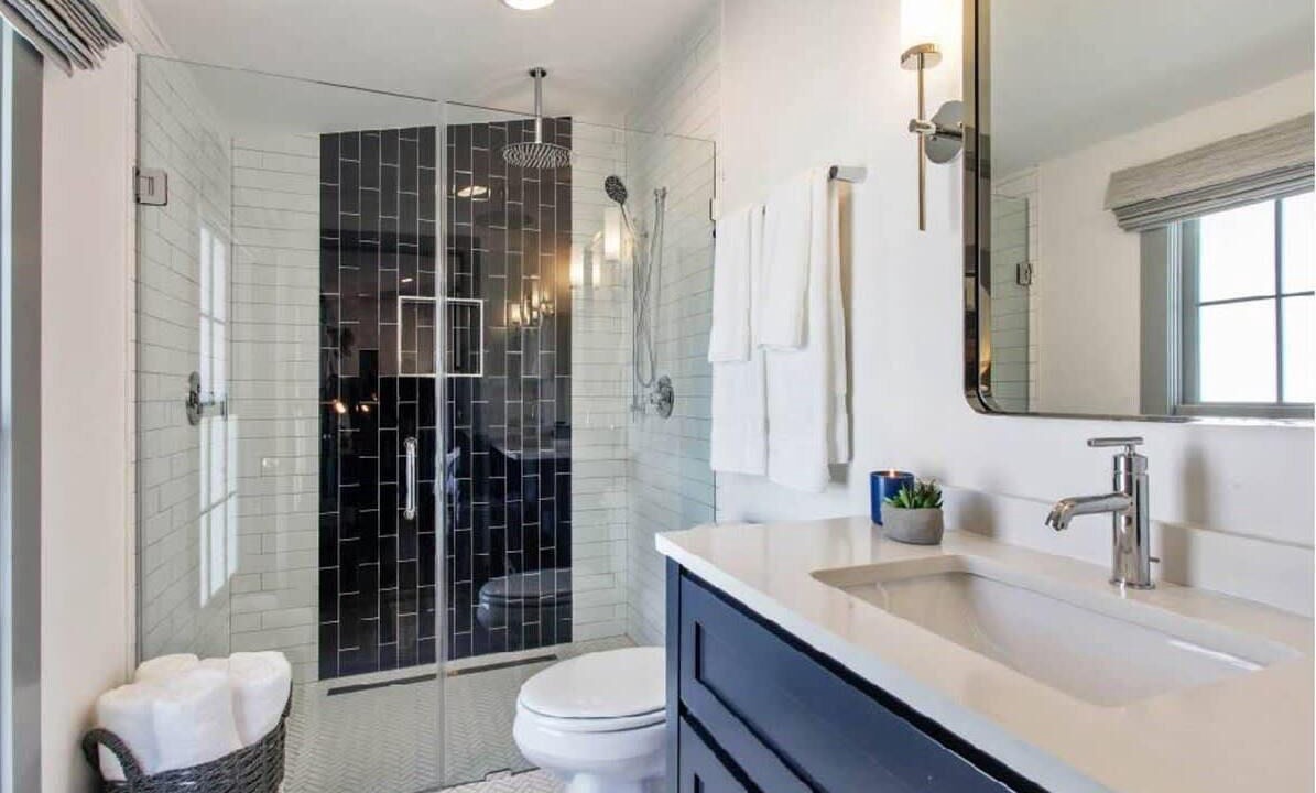 Photo of Bathroom in Beach Institute