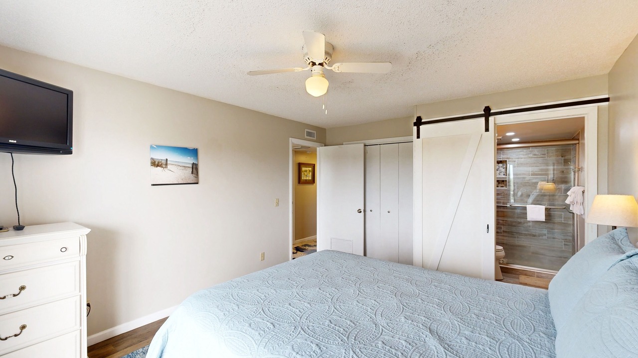 Photo of Bedroom in Edisto Island