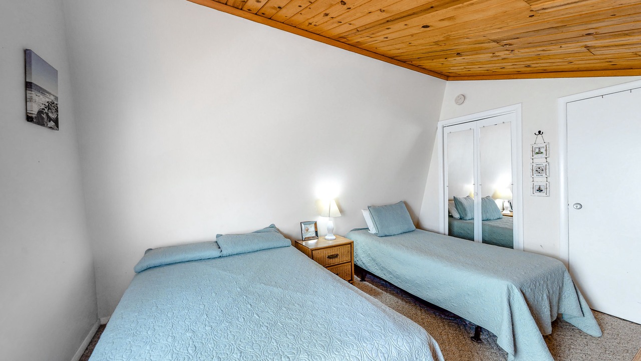 Photo of Bedroom in Ocean Ridge