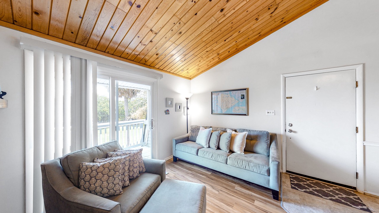 Photo of Livingroom in Ocean Ridge