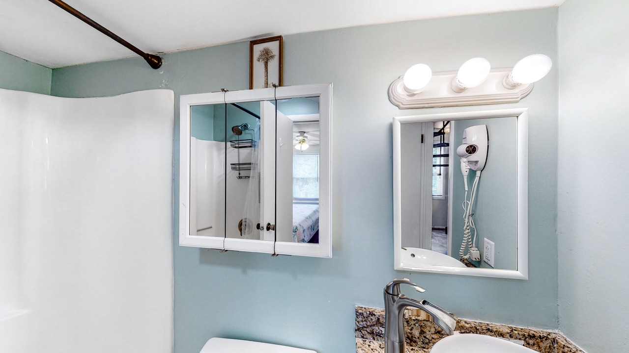 Photo of Bathroom in Ocean Ridge