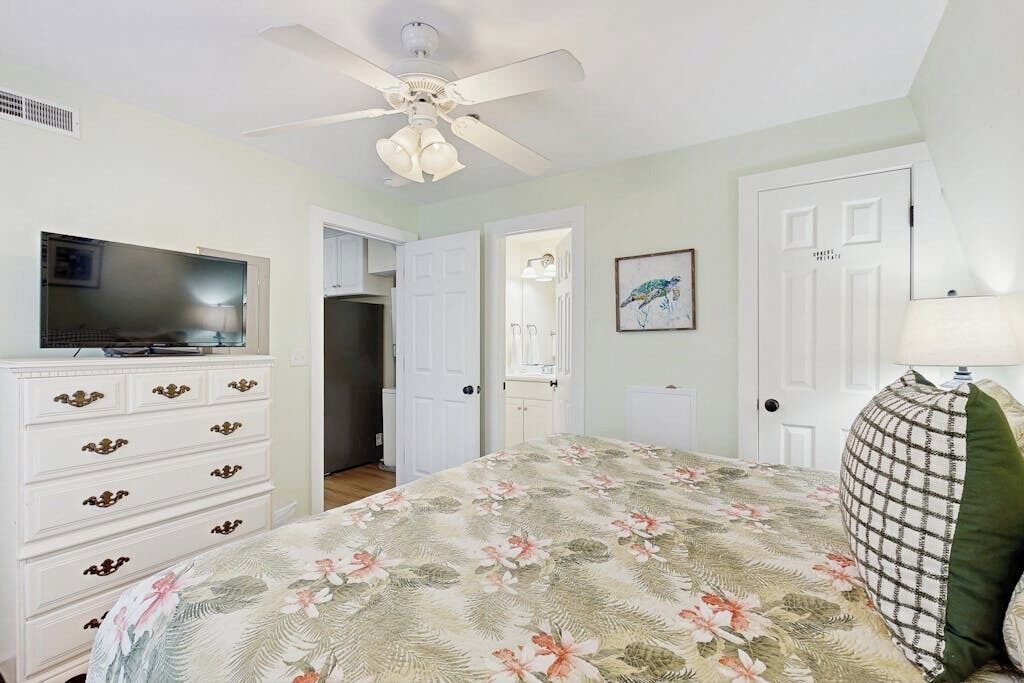 Photo of Bedroom in Ocean Ridge
