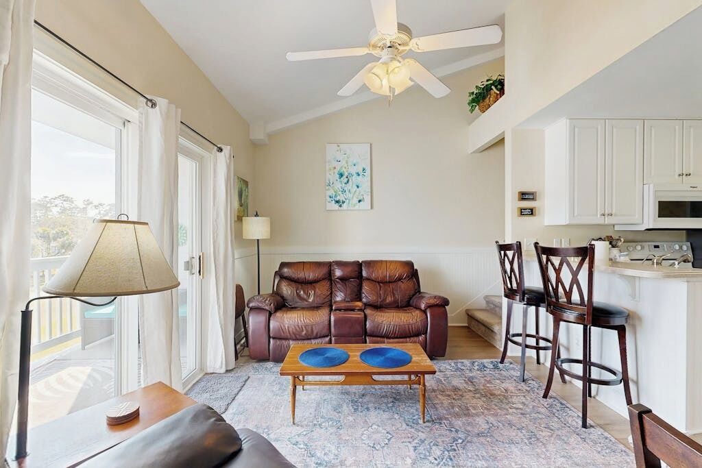Photo of Livingroom in Ocean Ridge