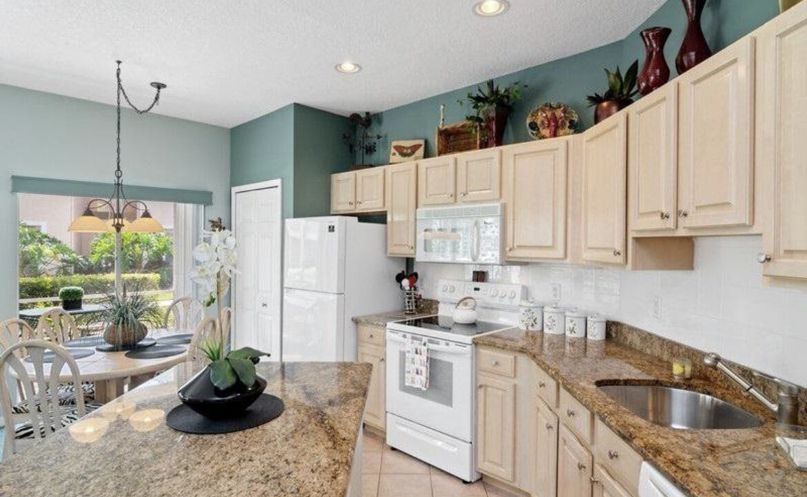 Photo of Kitchen in Port Saint Lucie
