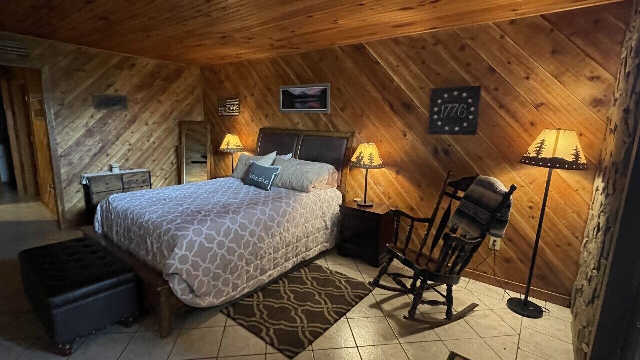 Photo of Bedroom in Rogersville