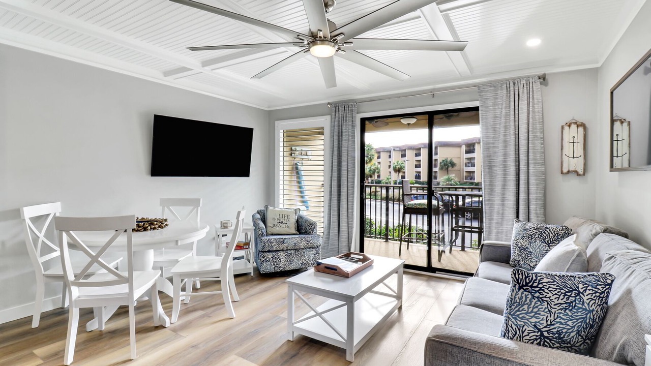 Photo of Livingroom in Folly Field