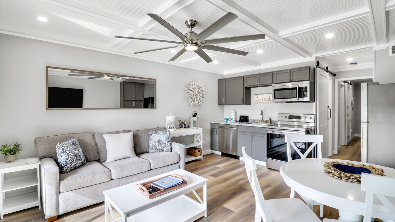 Photo of Livingroom in Folly Field