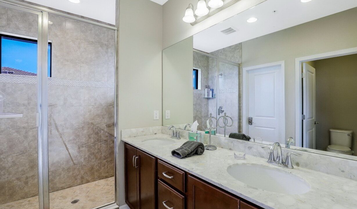 Photo of Bathroom in Naples