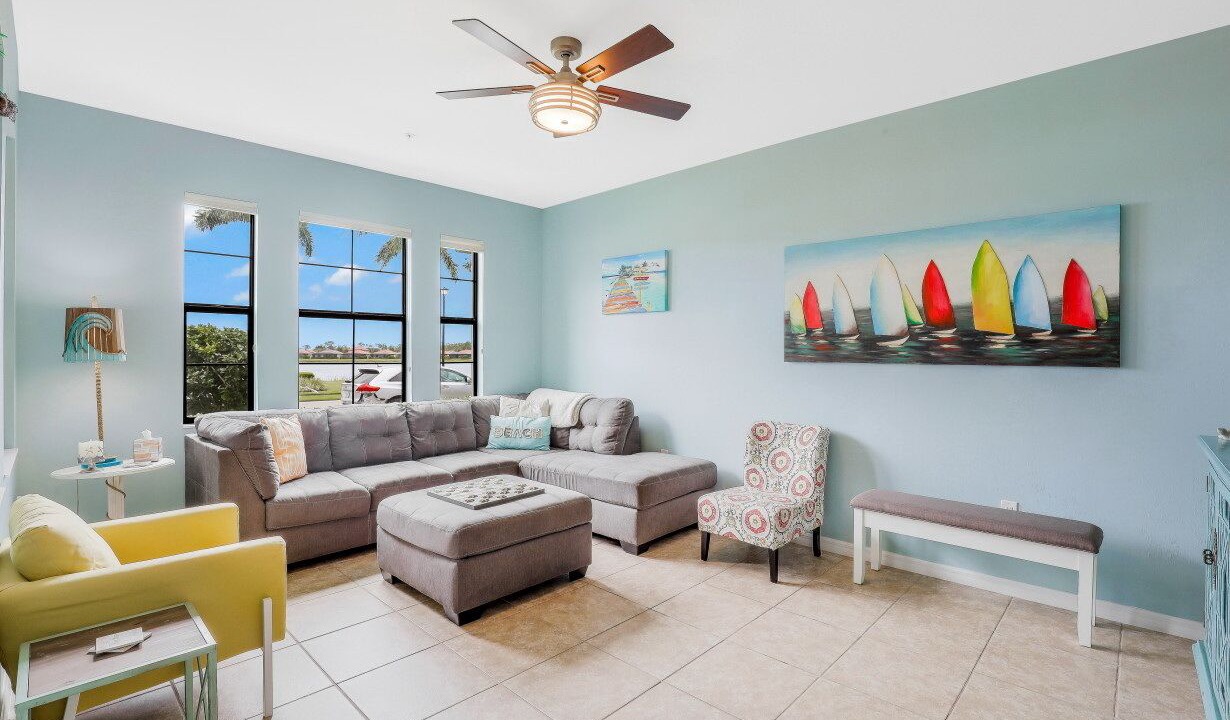 Photo of Livingroom in Naples