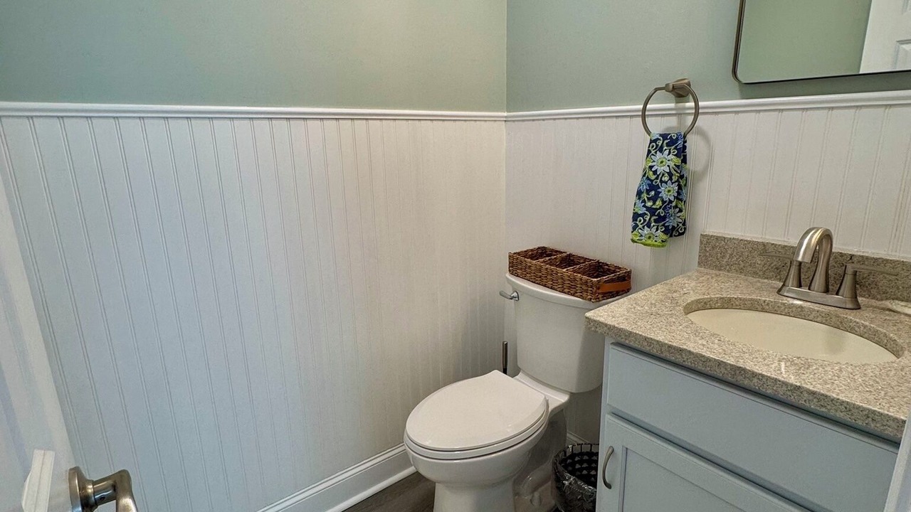 Photo of Bathroom in Oceanmarsh Subdivision