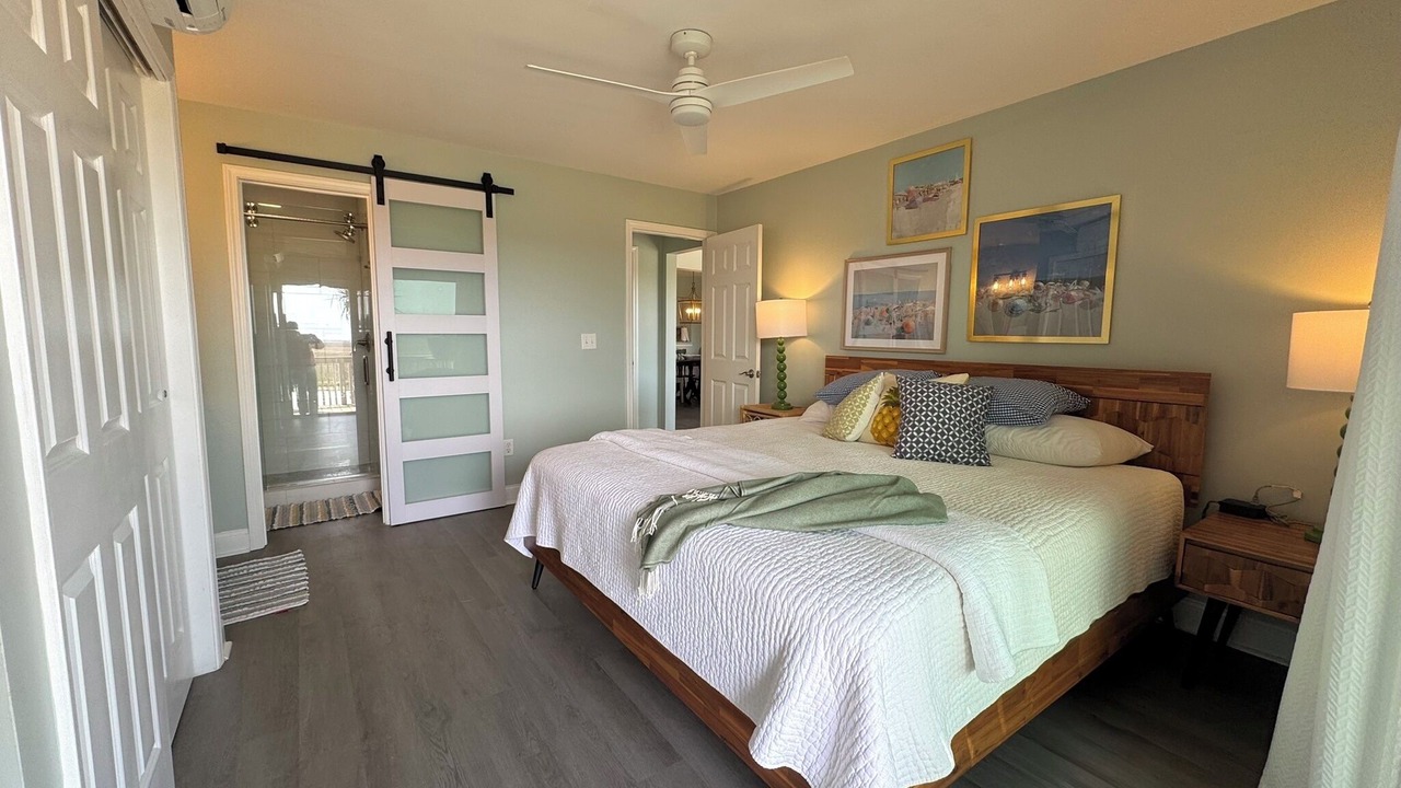Photo of Bedroom in Oceanmarsh Subdivision