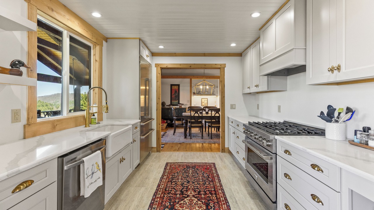 Photo of Kitchen in Glenville