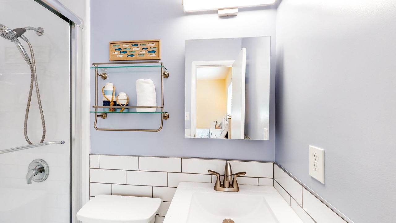 Photo of Bathroom in Folly Field