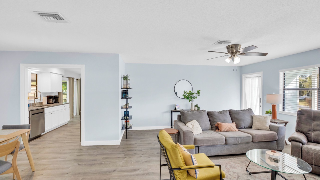 Photo of Livingroom in Sebastian Highlands