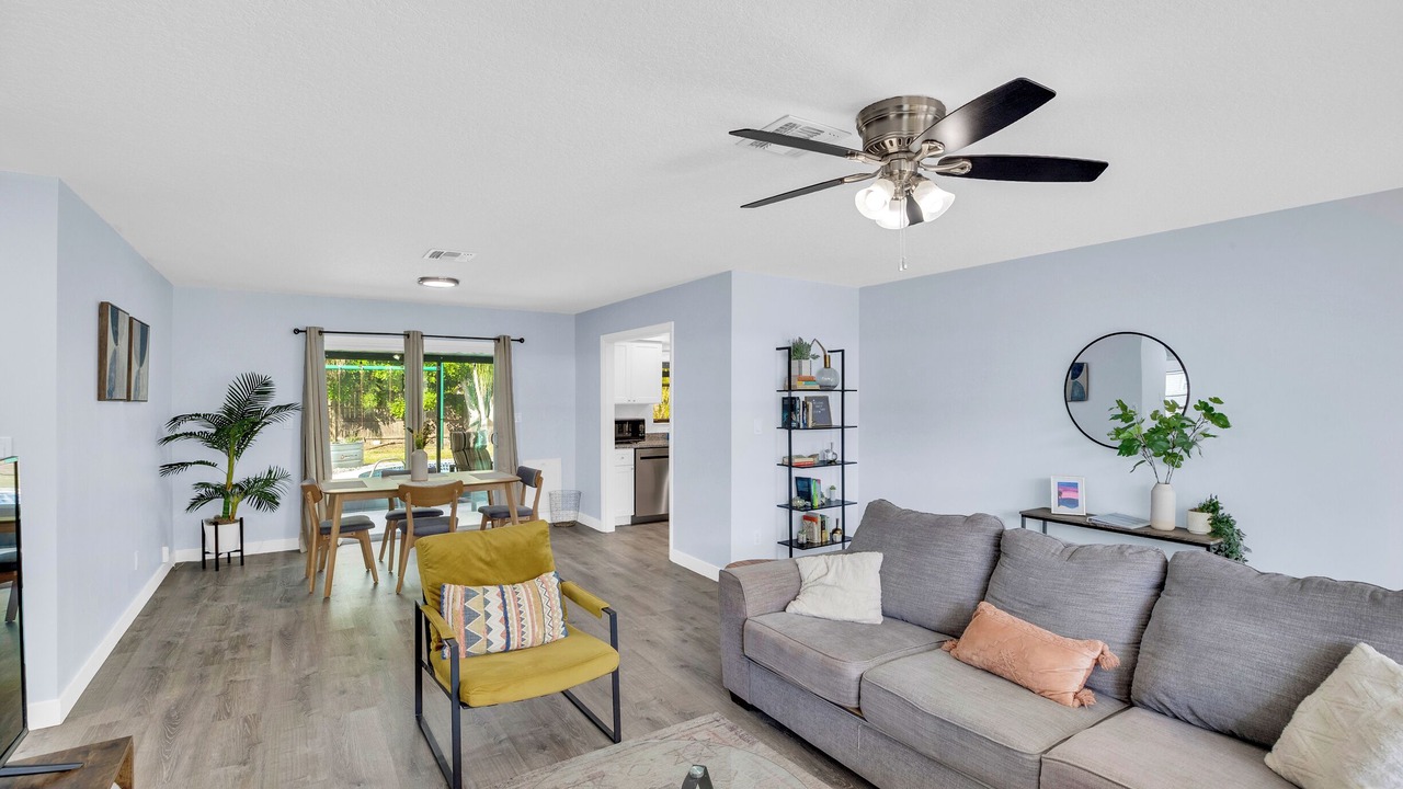 Photo of Livingroom in Sebastian Highlands