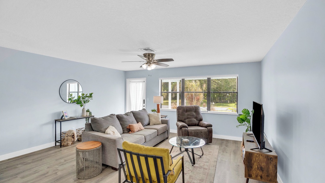 Photo of Livingroom in Sebastian Highlands