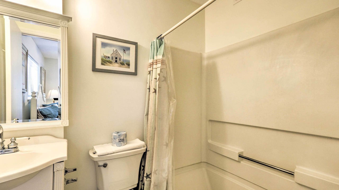 Photo of Bathroom in Folly Field