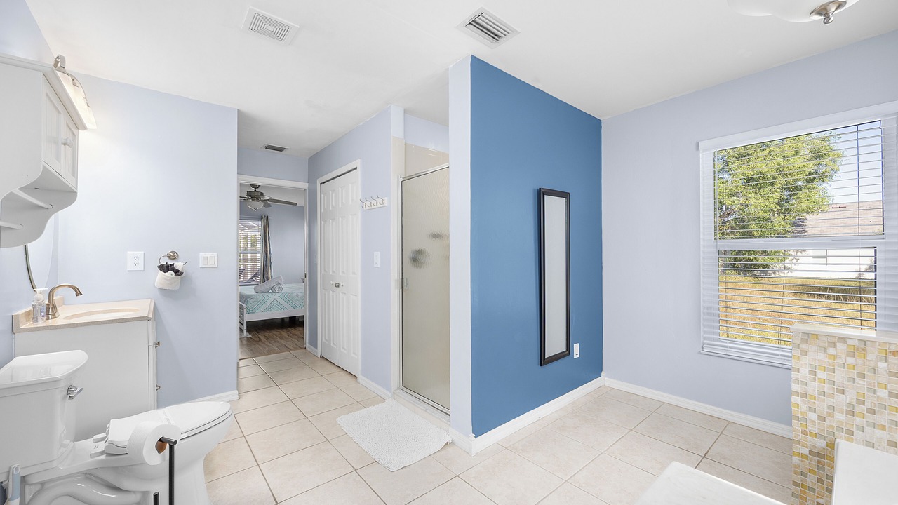 Photo of Bathroom in Trafalgar
