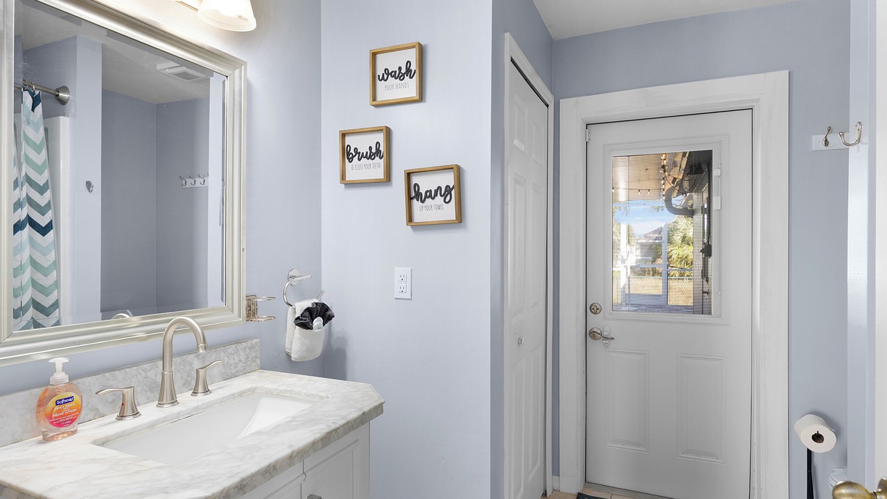 Photo of Bathroom in Trafalgar