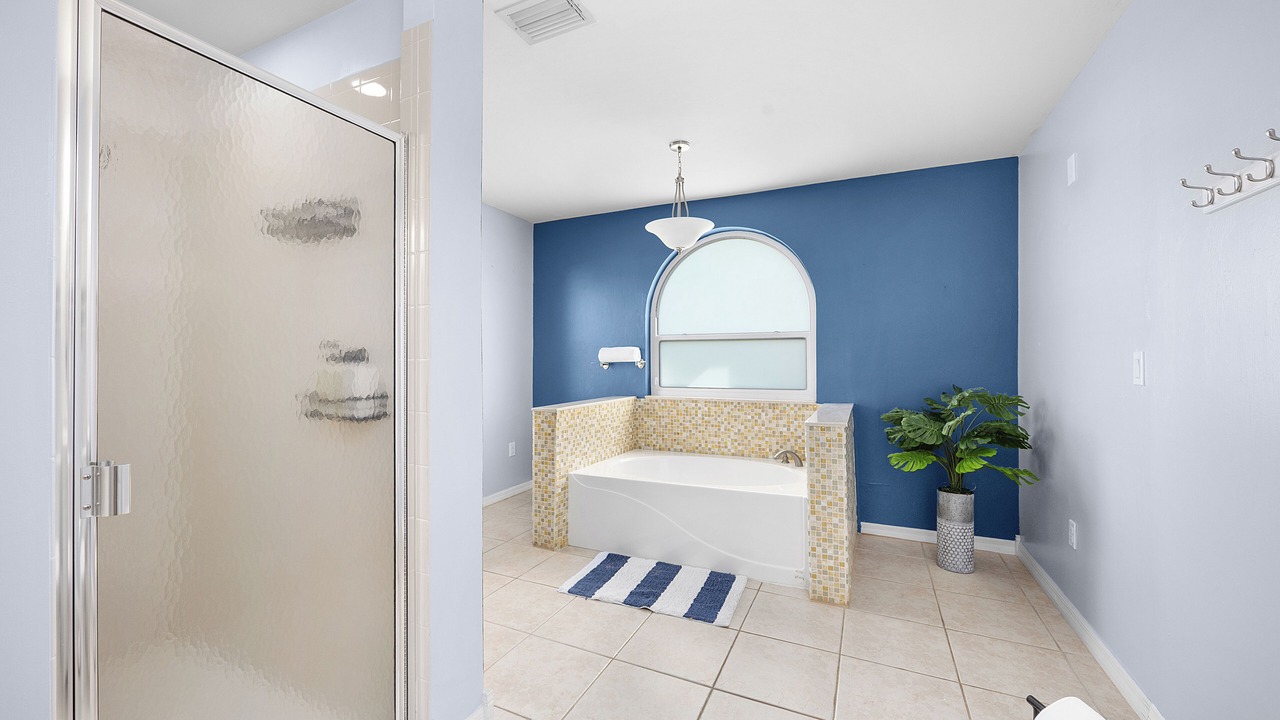 Photo of Bathroom in Trafalgar