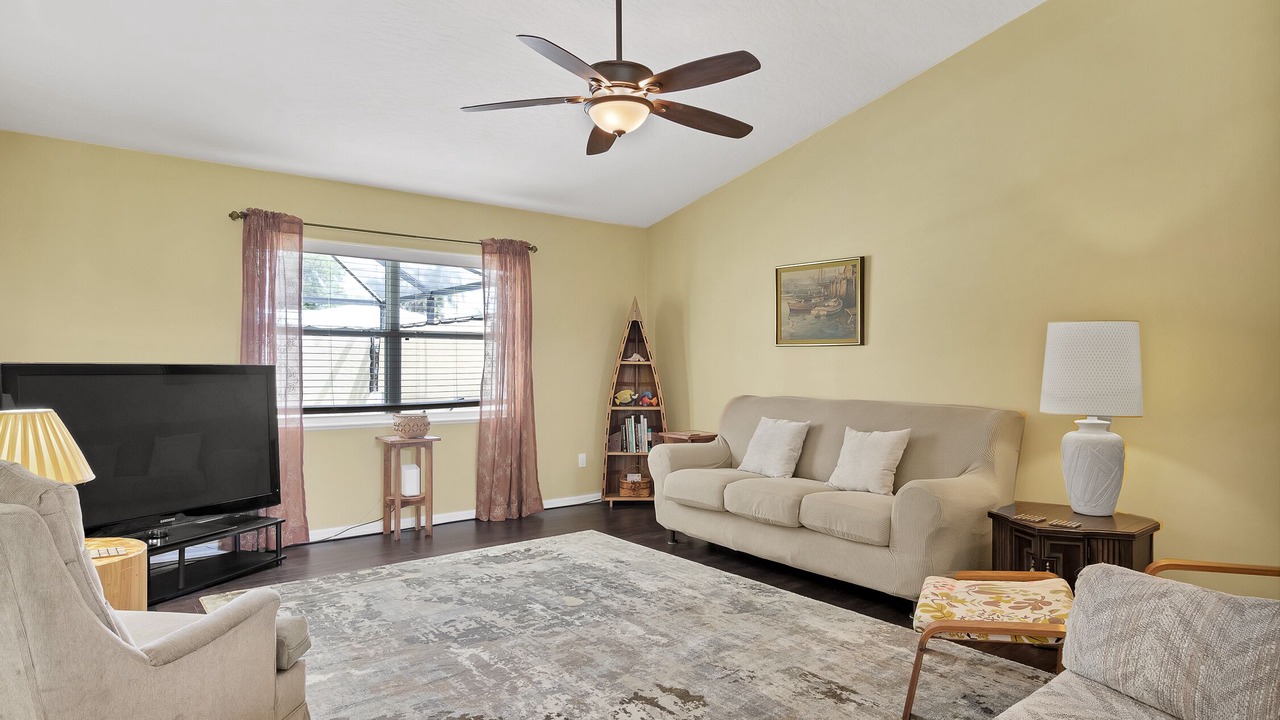 Photo of Livingroom in Sebastian Highlands