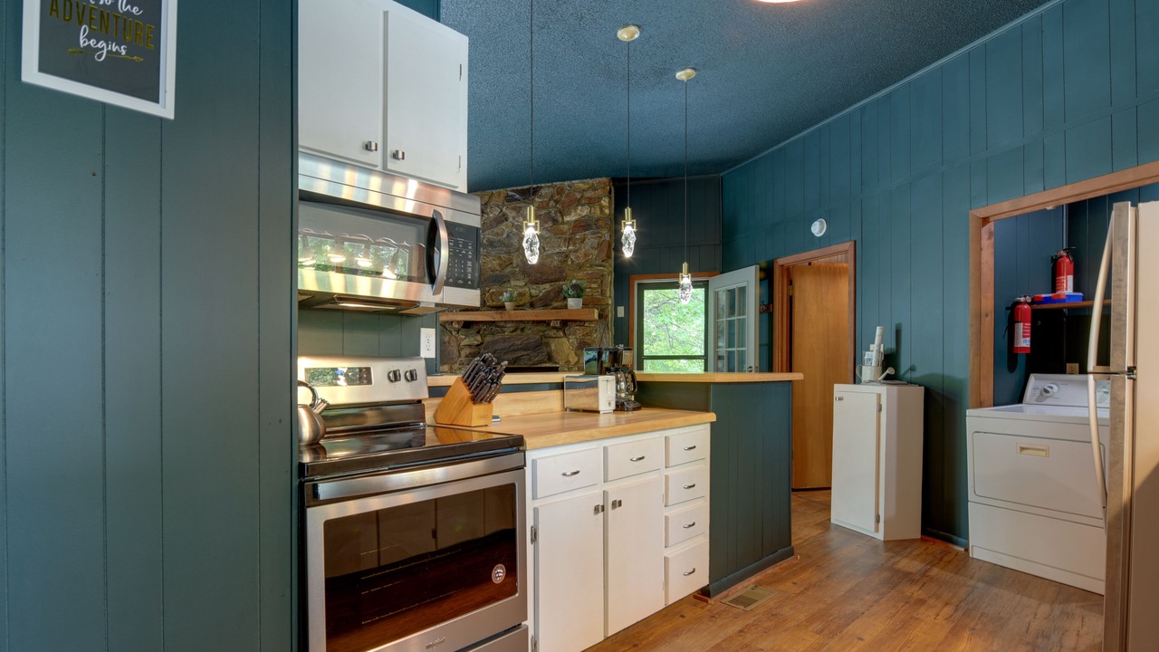 Photo of Kitchen in Almond