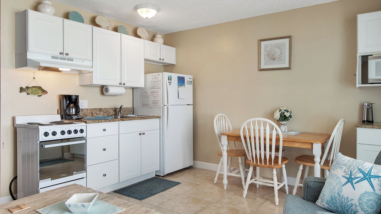 Photo of Kitchen in Isles of Capri