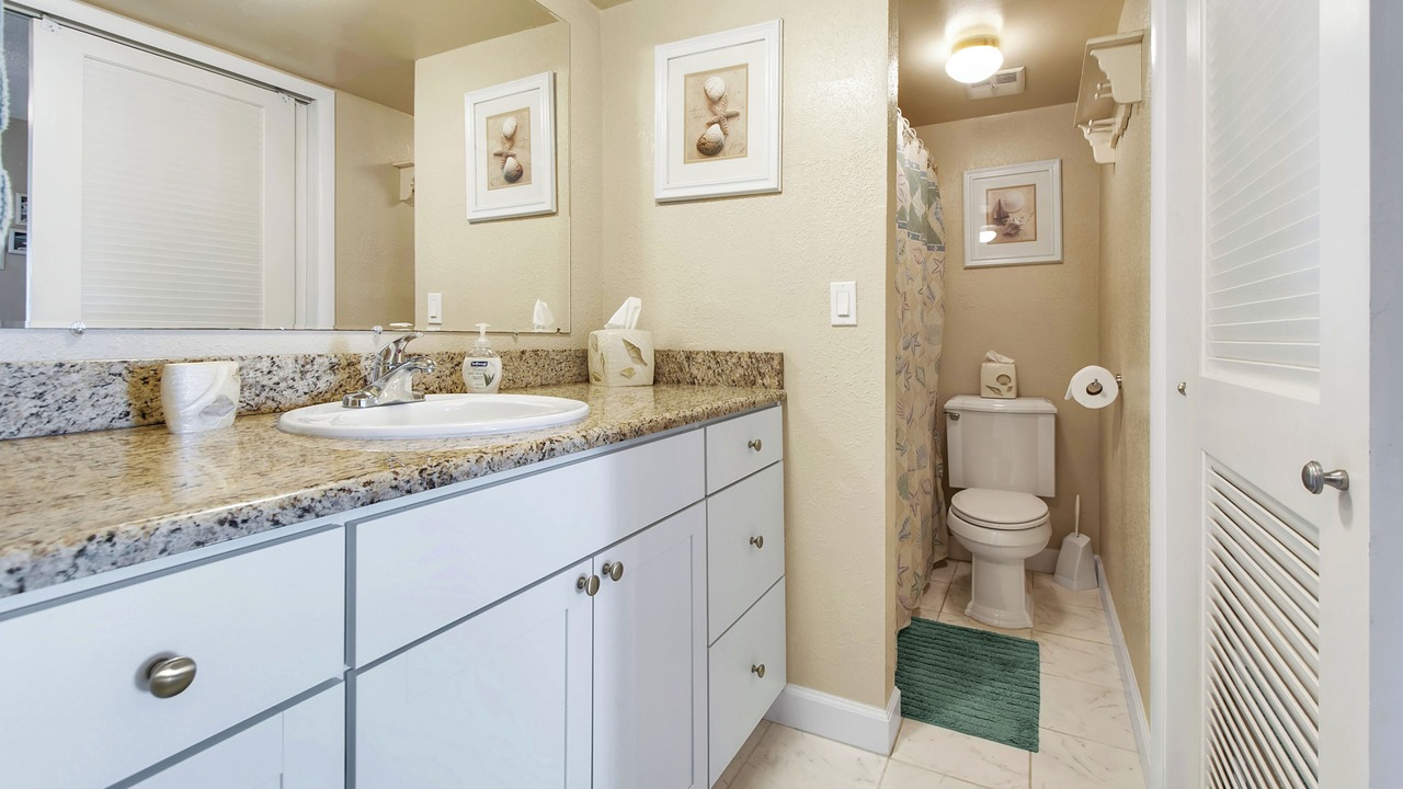 Photo of Bathroom in Isles of Capri
