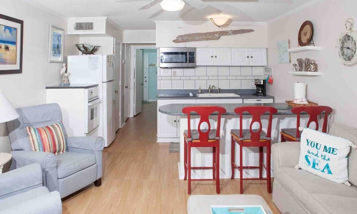 Photo of Livingroom in Tybee Island