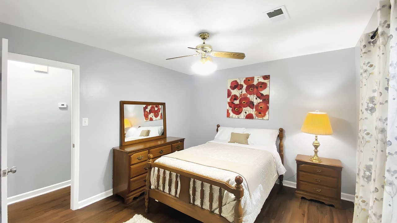Photo of Bedroom in Martinez