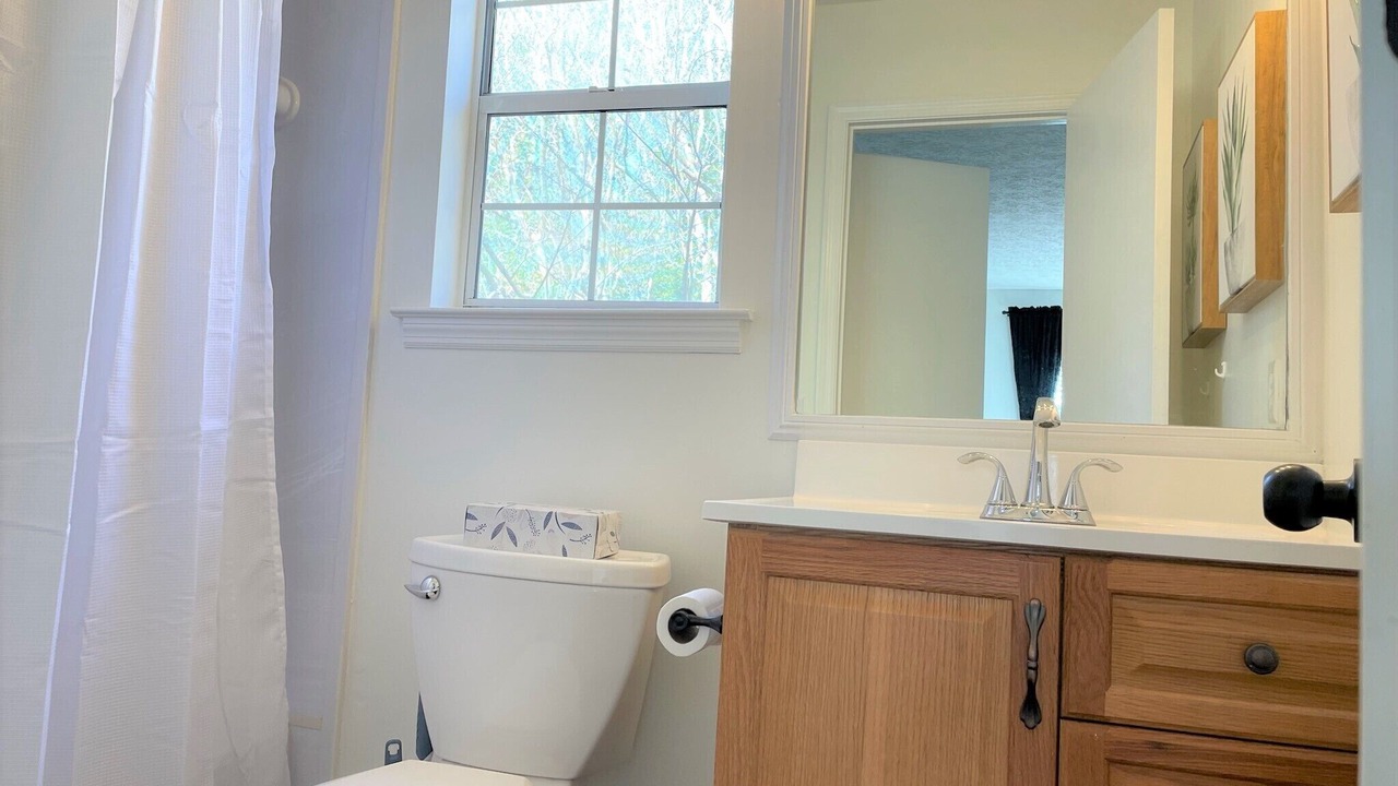Photo of Bathroom in Whitemarsh Island