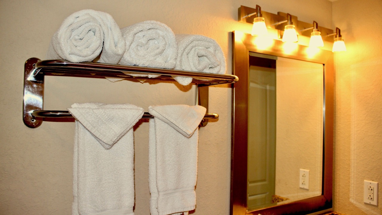 Photo of Bathroom in Treasure Island