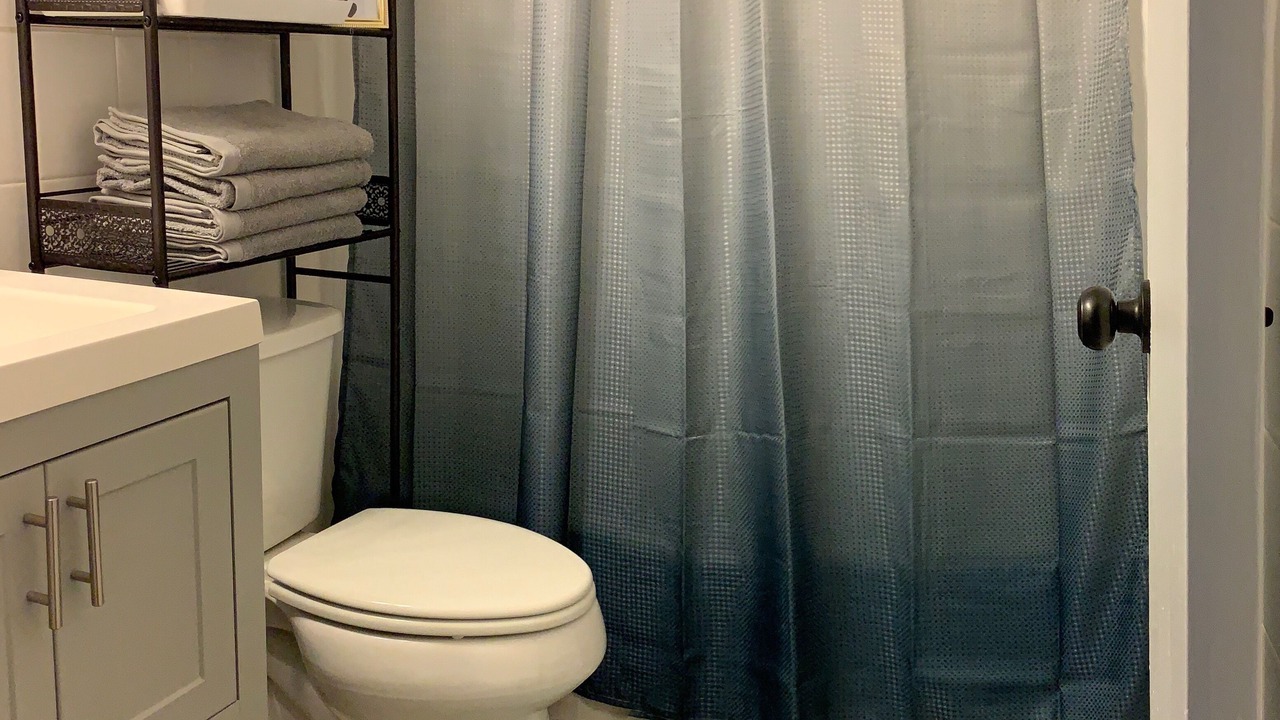 Photo of Bathroom in Whitemarsh Island