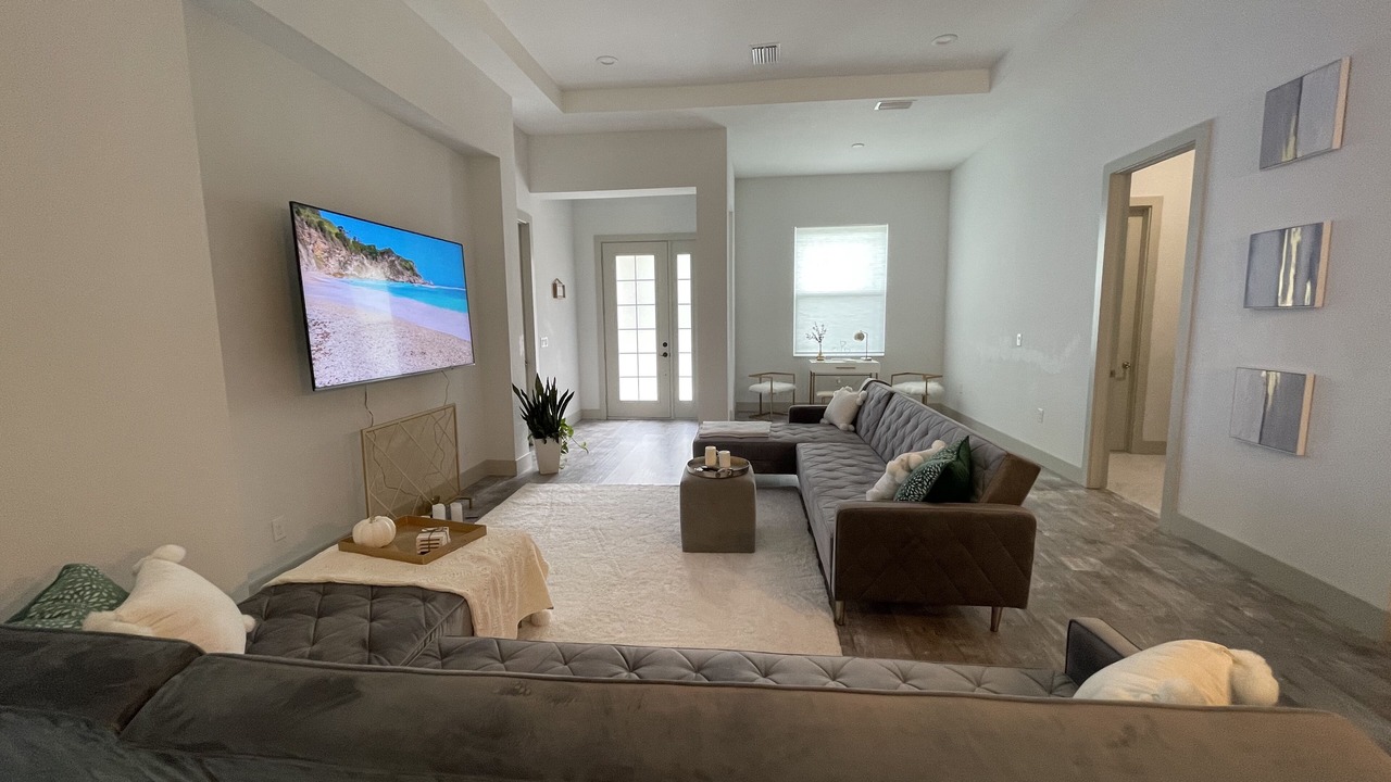 Photo of Livingroom in North Port