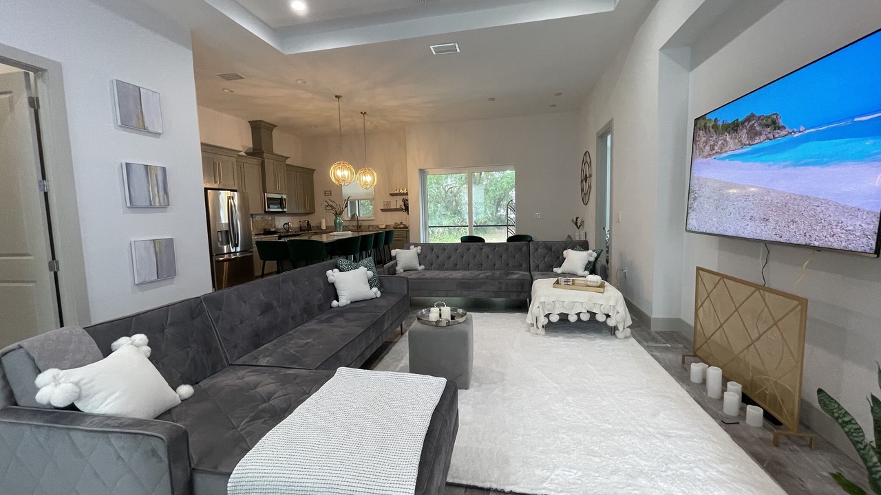 Photo of Livingroom in North Port