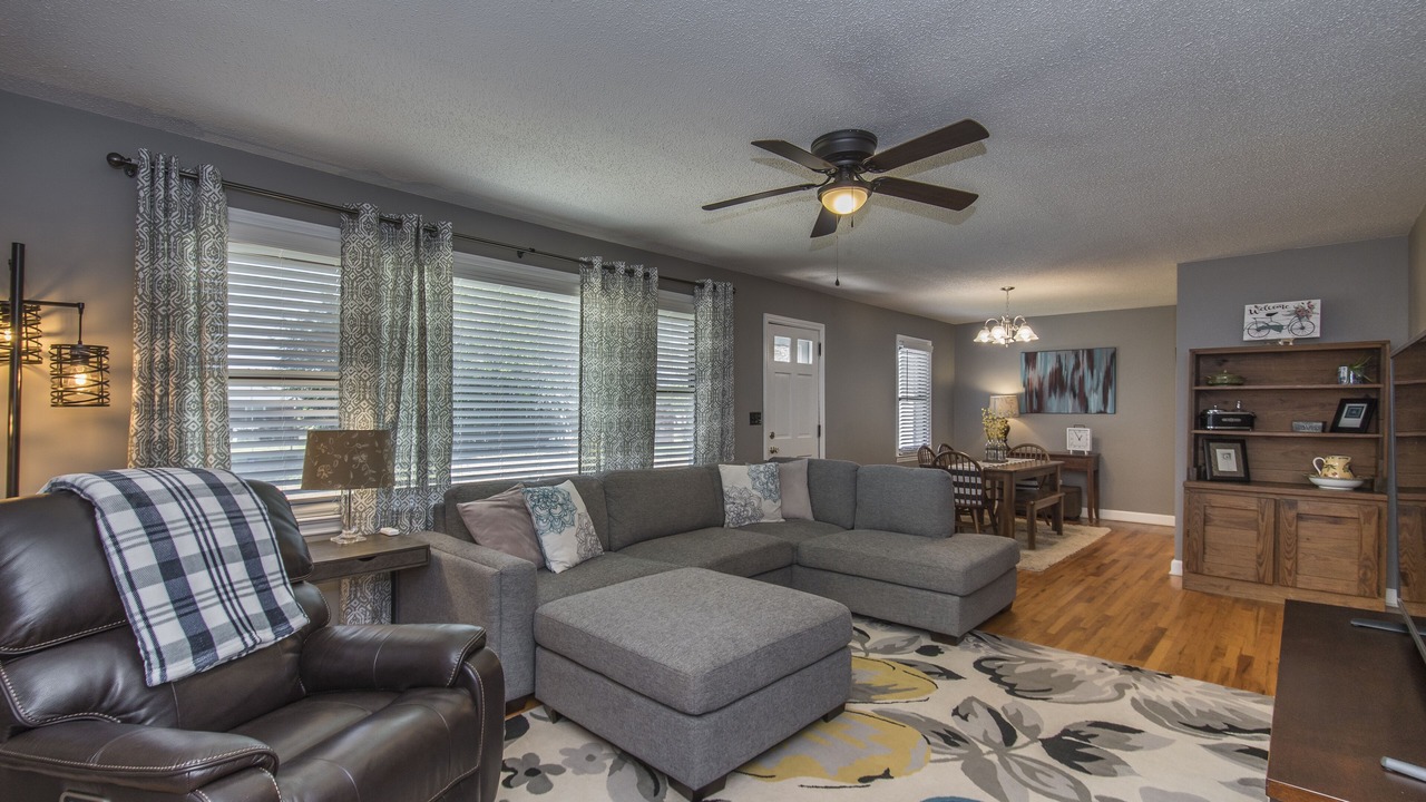 Photo of Livingroom in West Columbia
