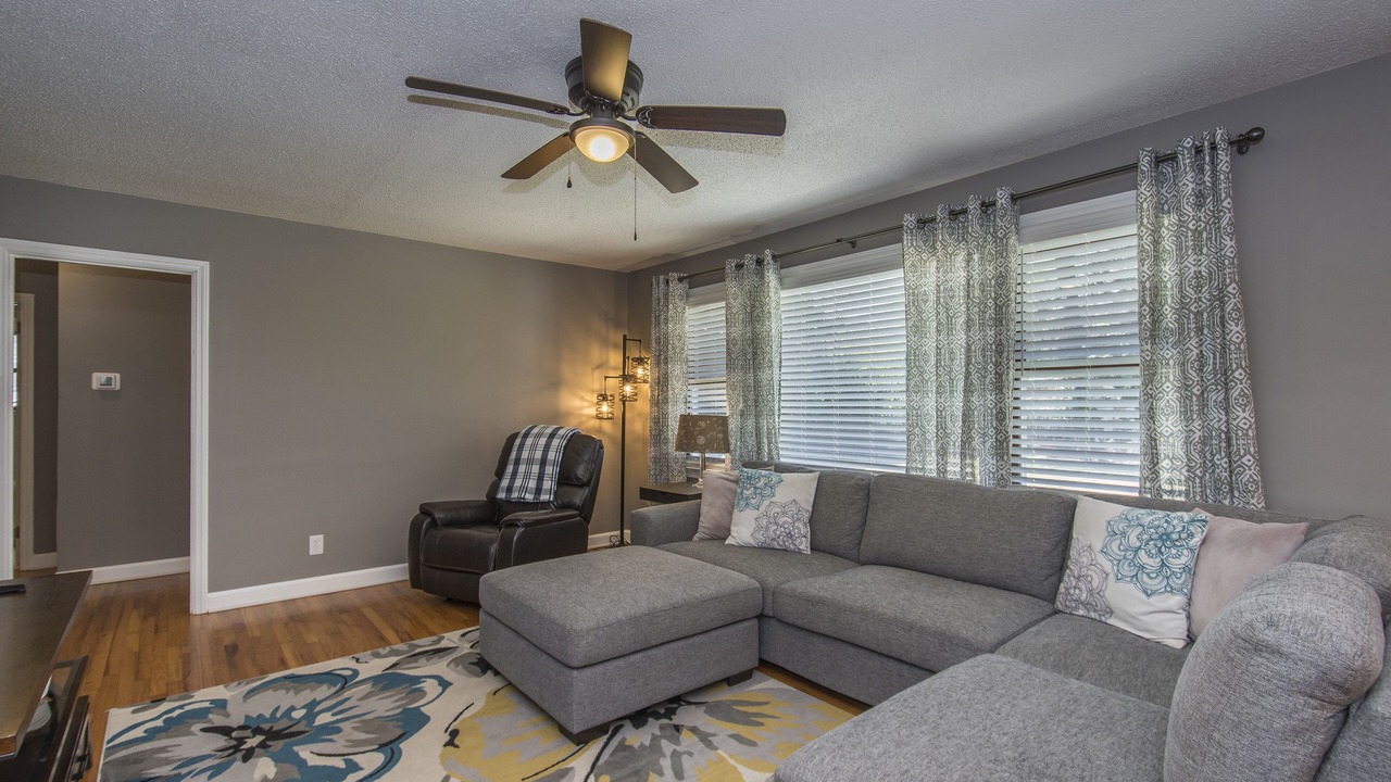 Photo of Livingroom in West Columbia