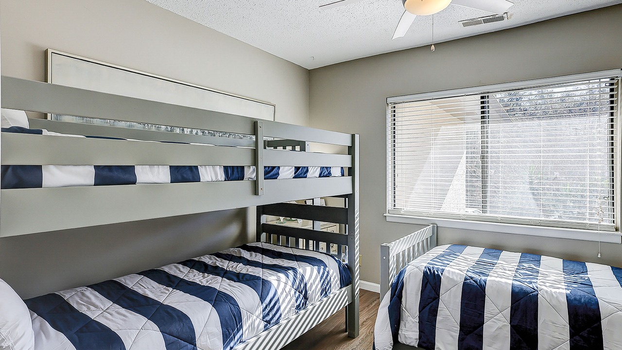 Photo of Bedroom in Folly Field