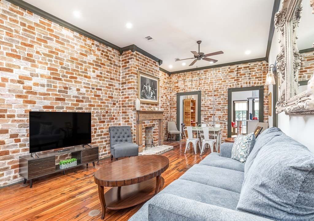 Photo of Livingroom in Savannah Victorian District