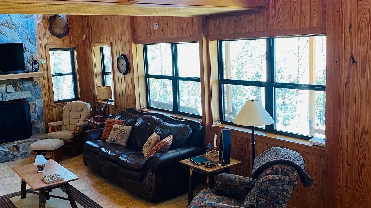 Photo of Livingroom in Appling County