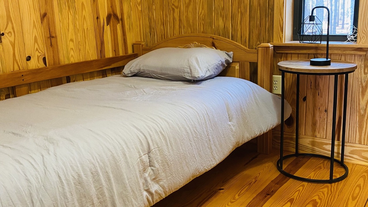 Photo of Bedroom in Appling County