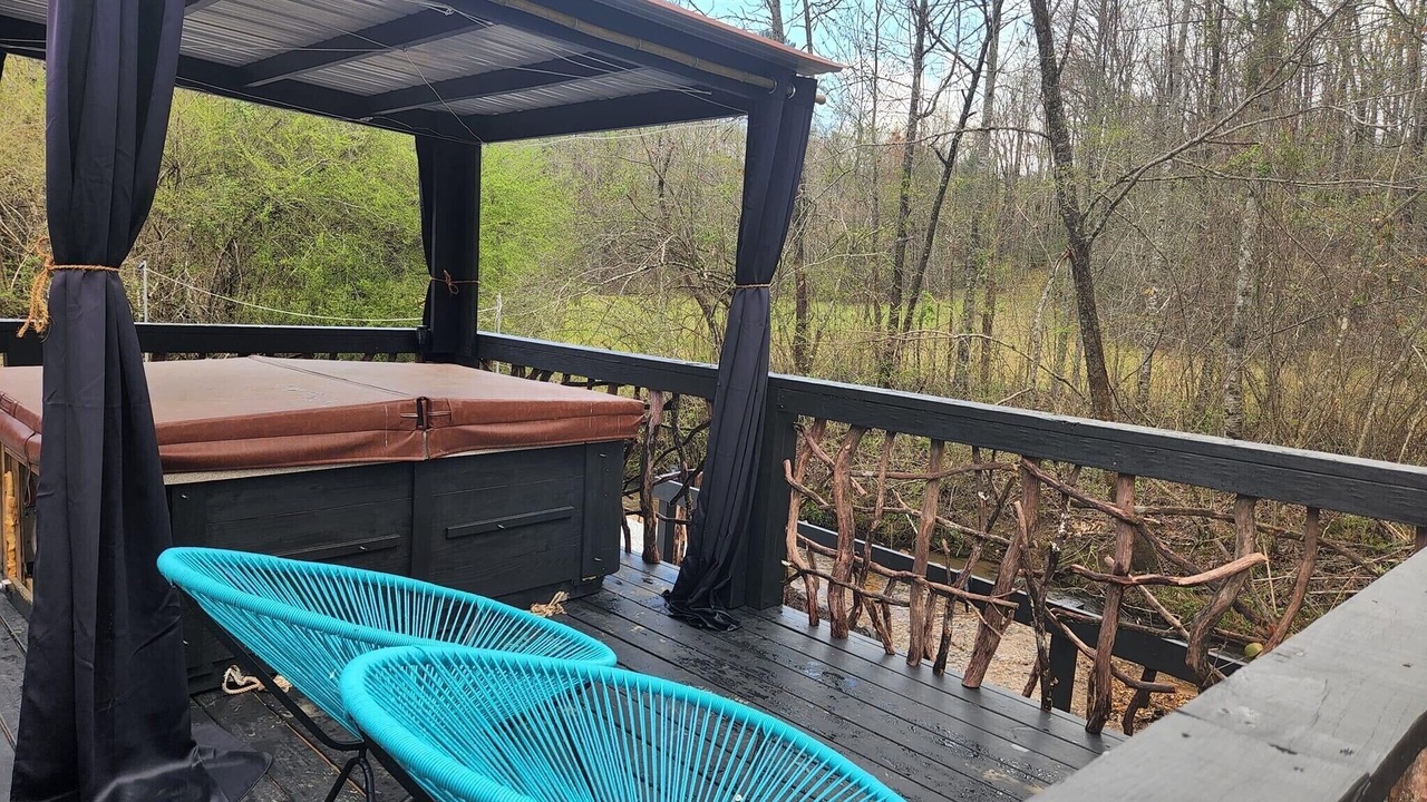 Photo of Outdoor in Pickens