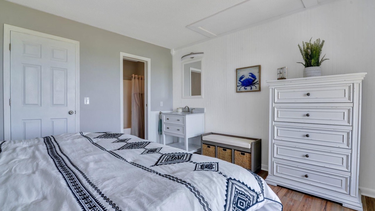 Photo of Bedroom in Oceanmarsh Subdivision