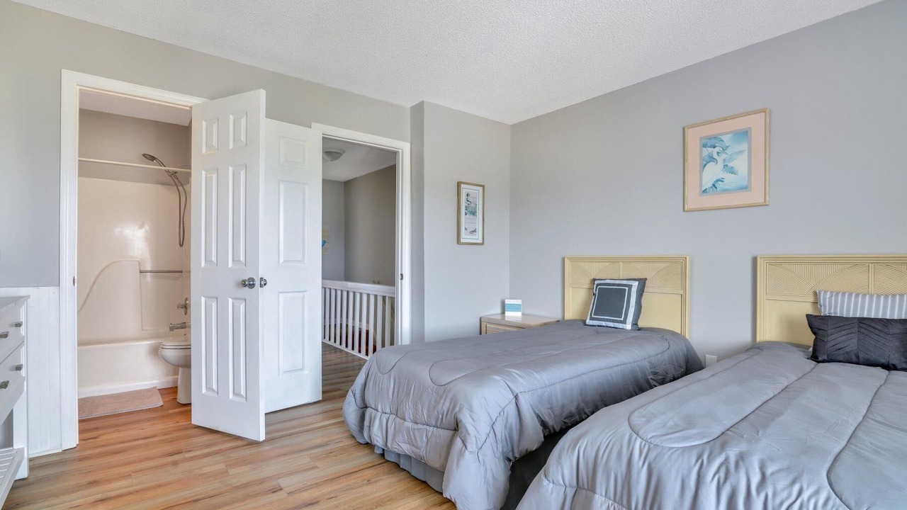 Photo of Bedroom in Oceanmarsh Subdivision