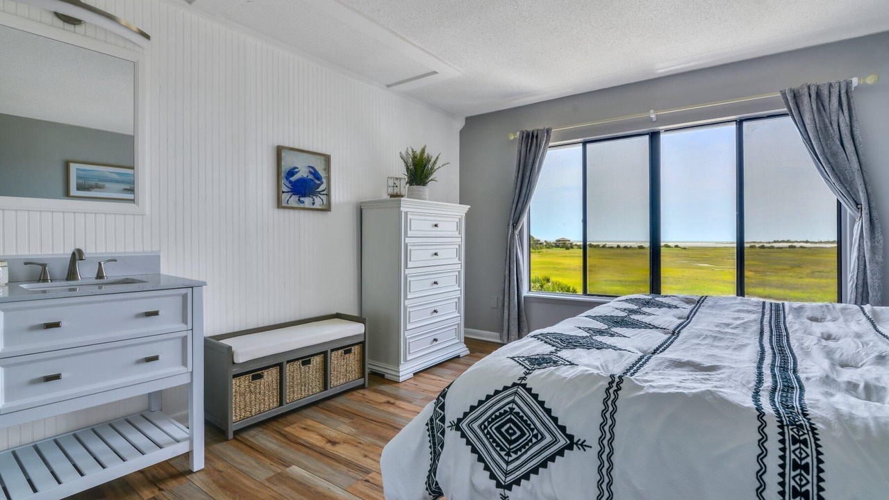 Photo of Bedroom in Oceanmarsh Subdivision