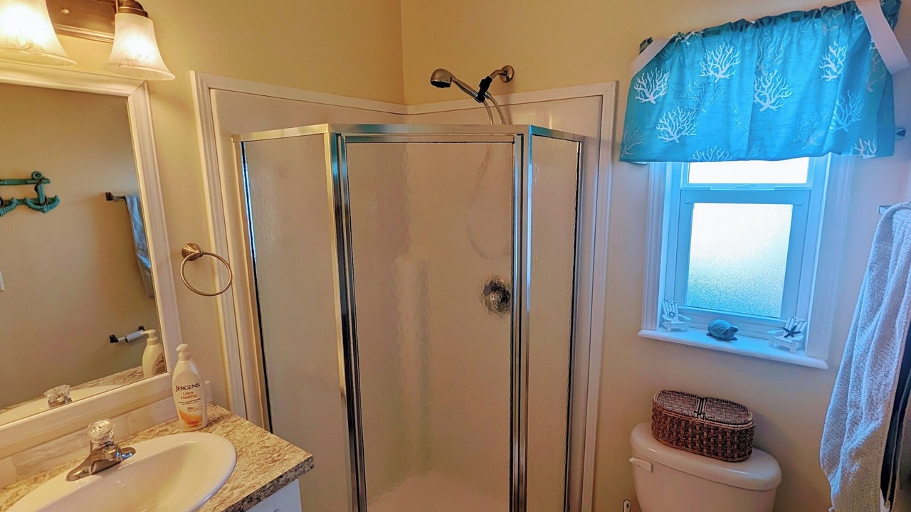 Photo of Bathroom in Nettles Island