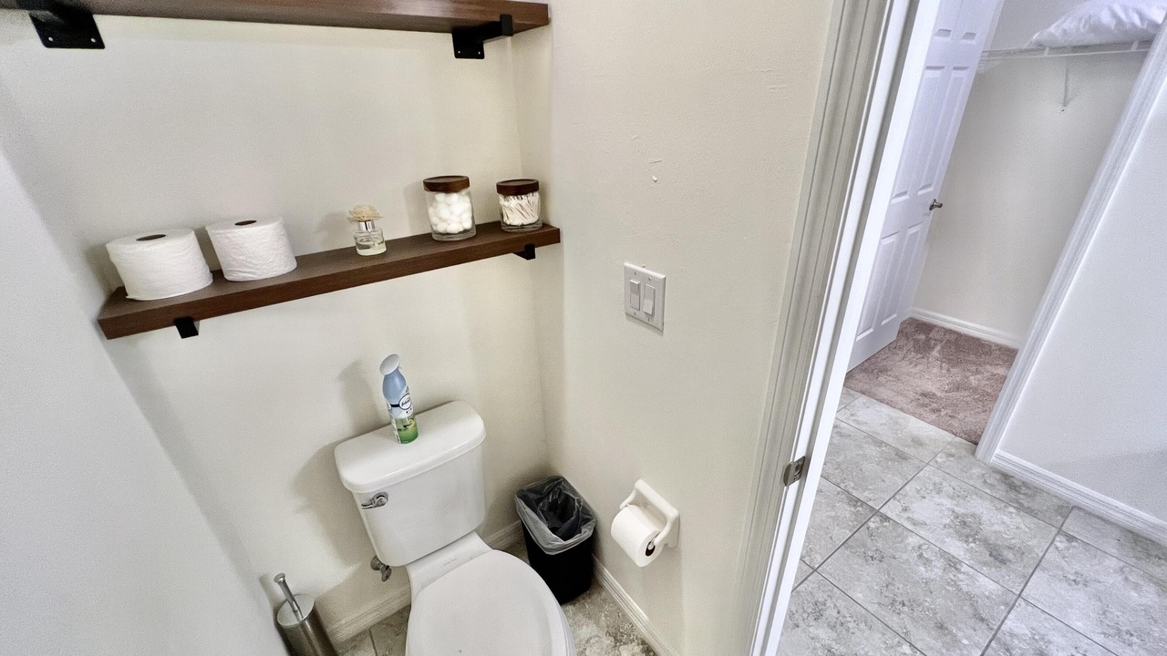 Photo of Bathroom in Trafalgar