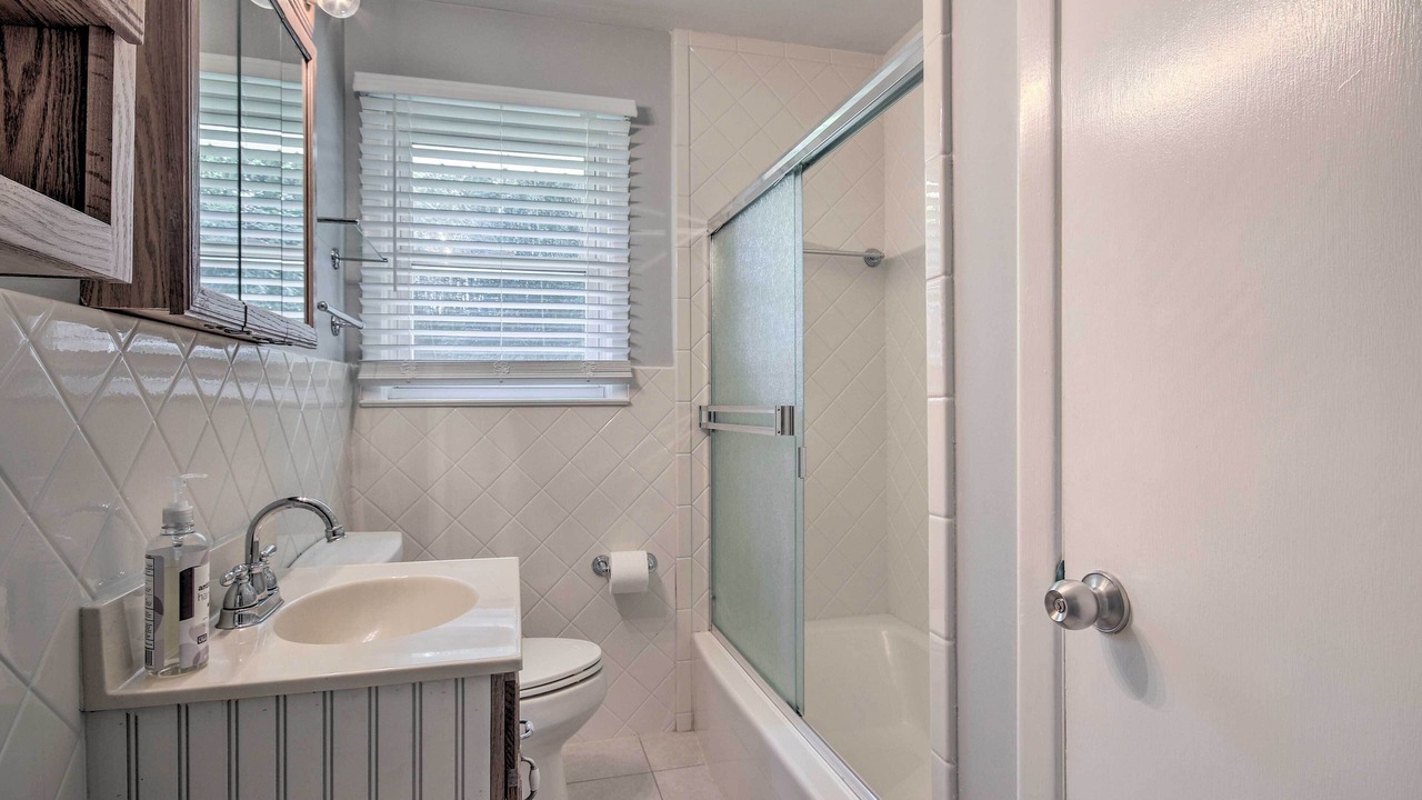 Photo of Bathroom in National Hills